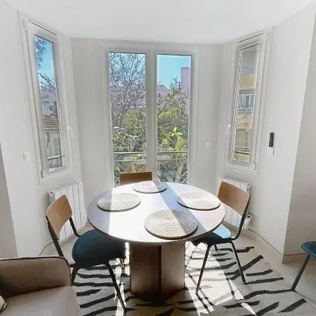 Lovely 1 Bedroom Pasteur 246 By Interhome *