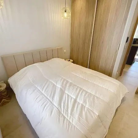 Lovely 1 Bedroom Pasteur 246 By Interhome Appartement *