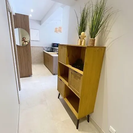 Lovely 1 Bedroom Pasteur 246 By Interhome *