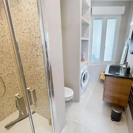 Appartement Lovely 1 Bedroom Pasteur 246 By Interhome
